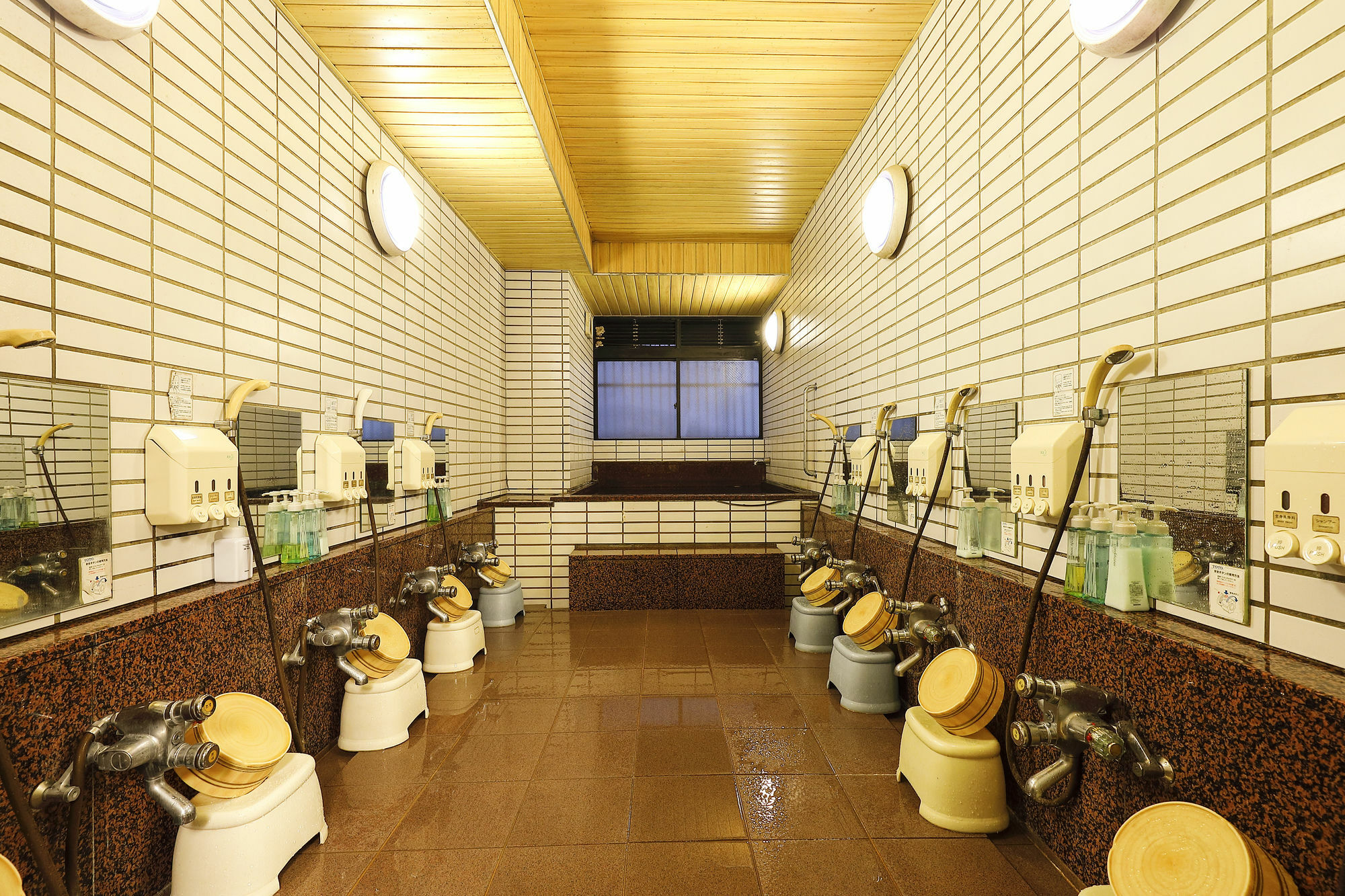 Azumaya Hotel 2*